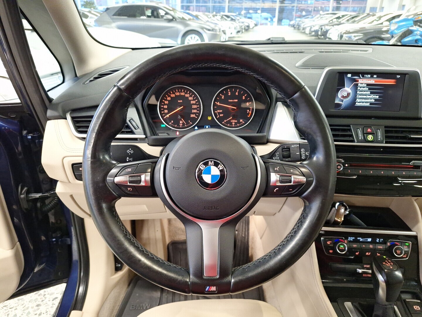 BMW 218 2016