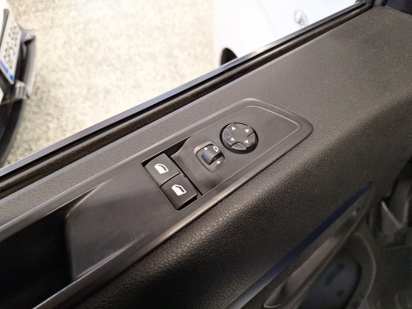 PEUGEOT Traveller 2019