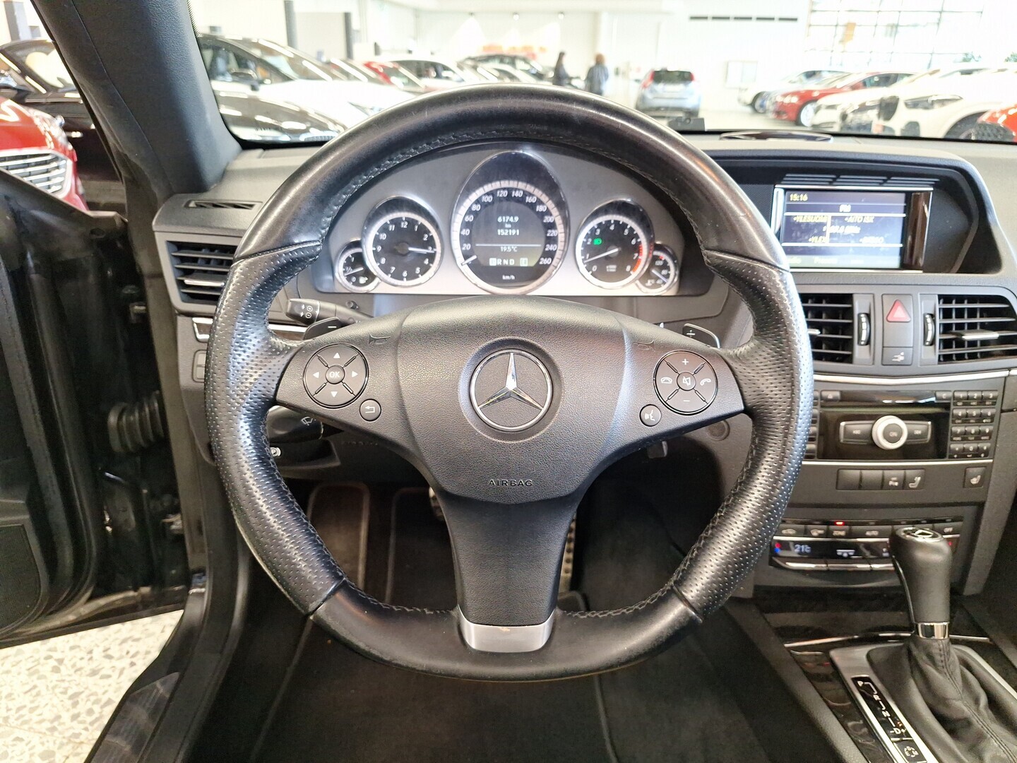 MERCEDES-BENZ E 2010