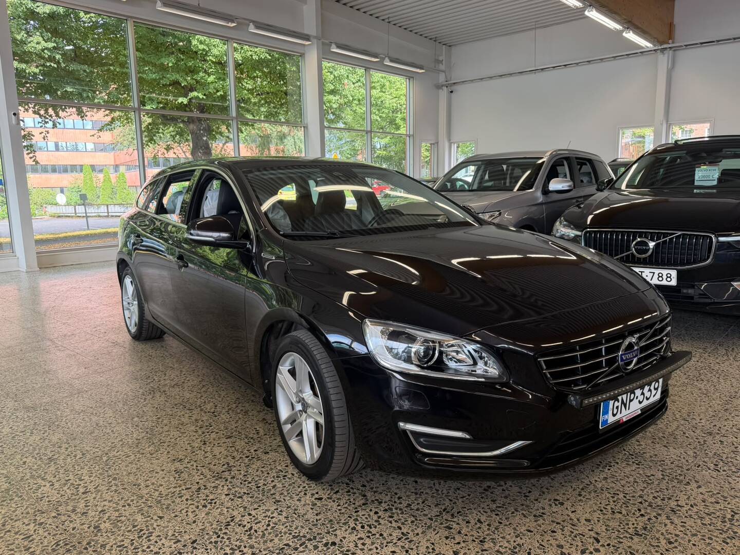 VOLVO V60 2014