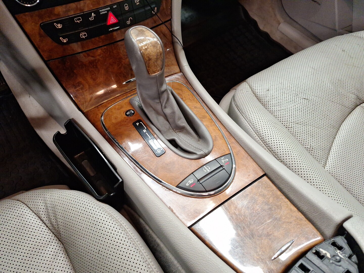 MERCEDES-BENZ E 2003