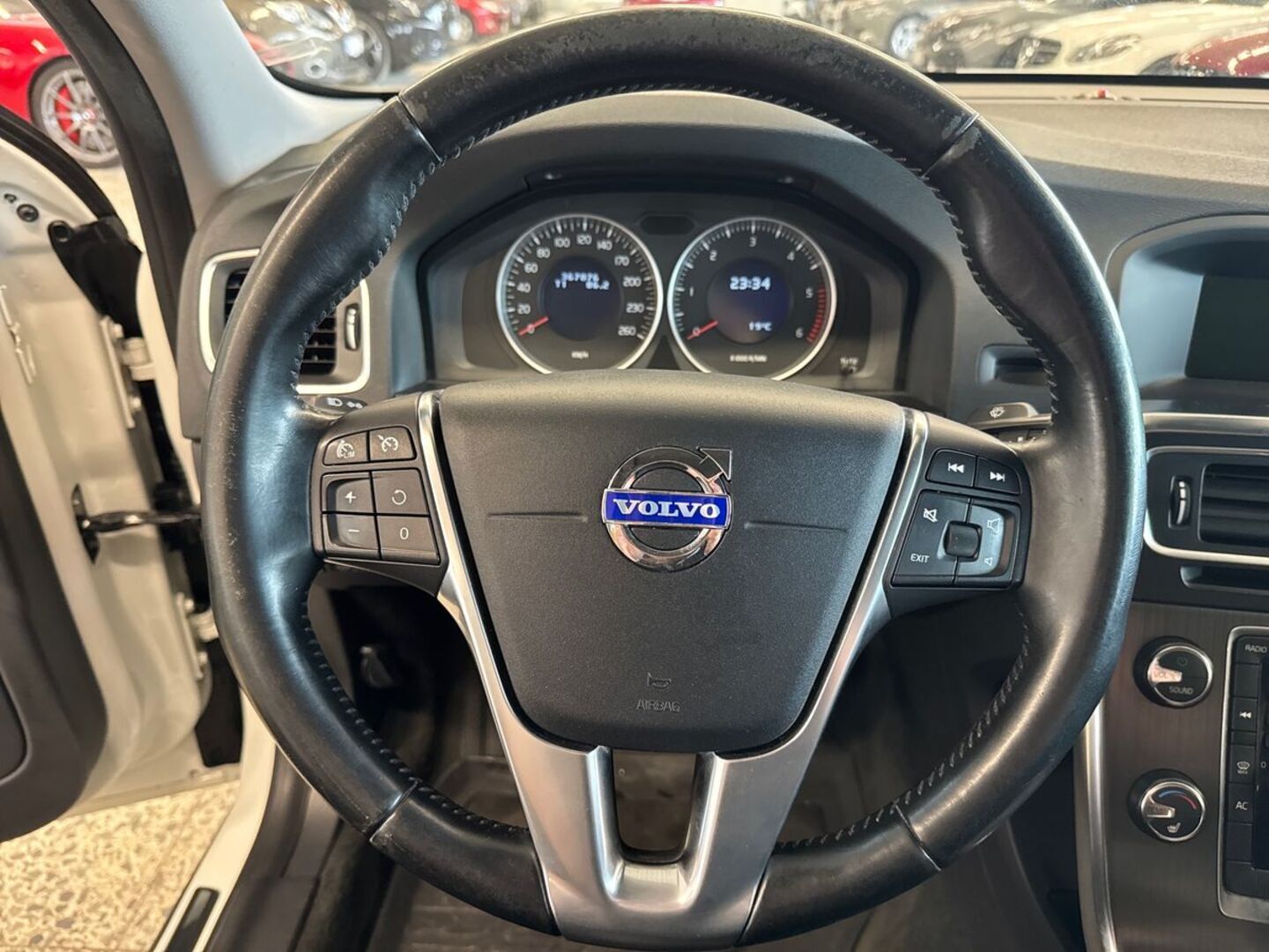 VOLVO S60 2011