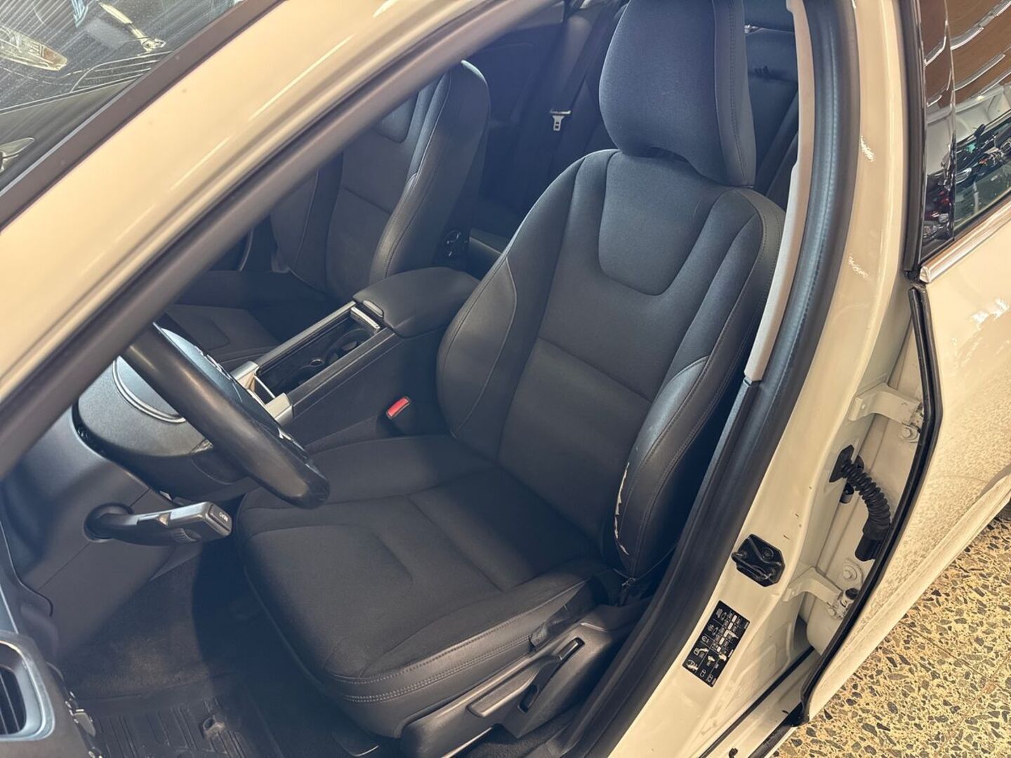 VOLVO S60 2011