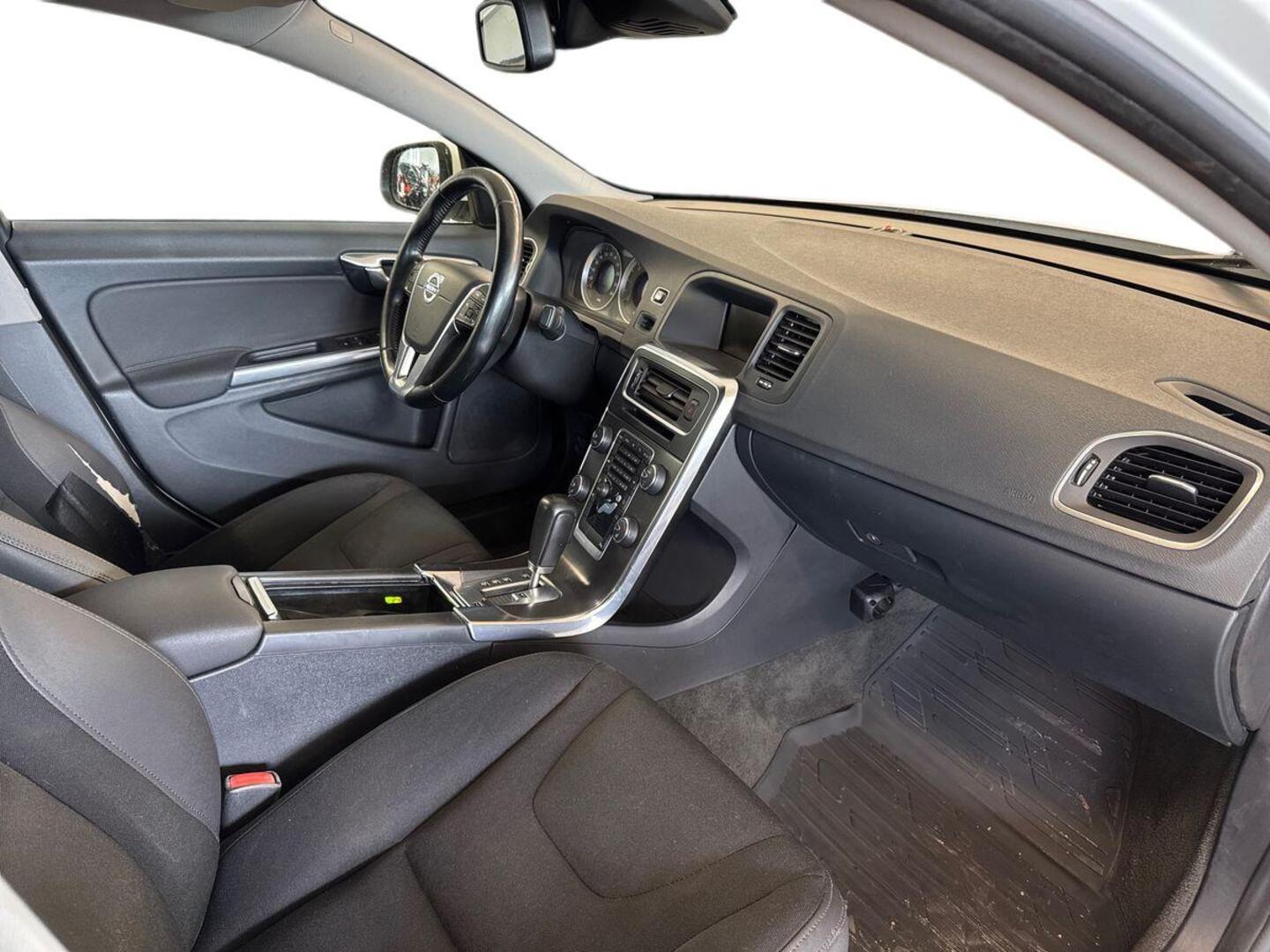 VOLVO S60 2011