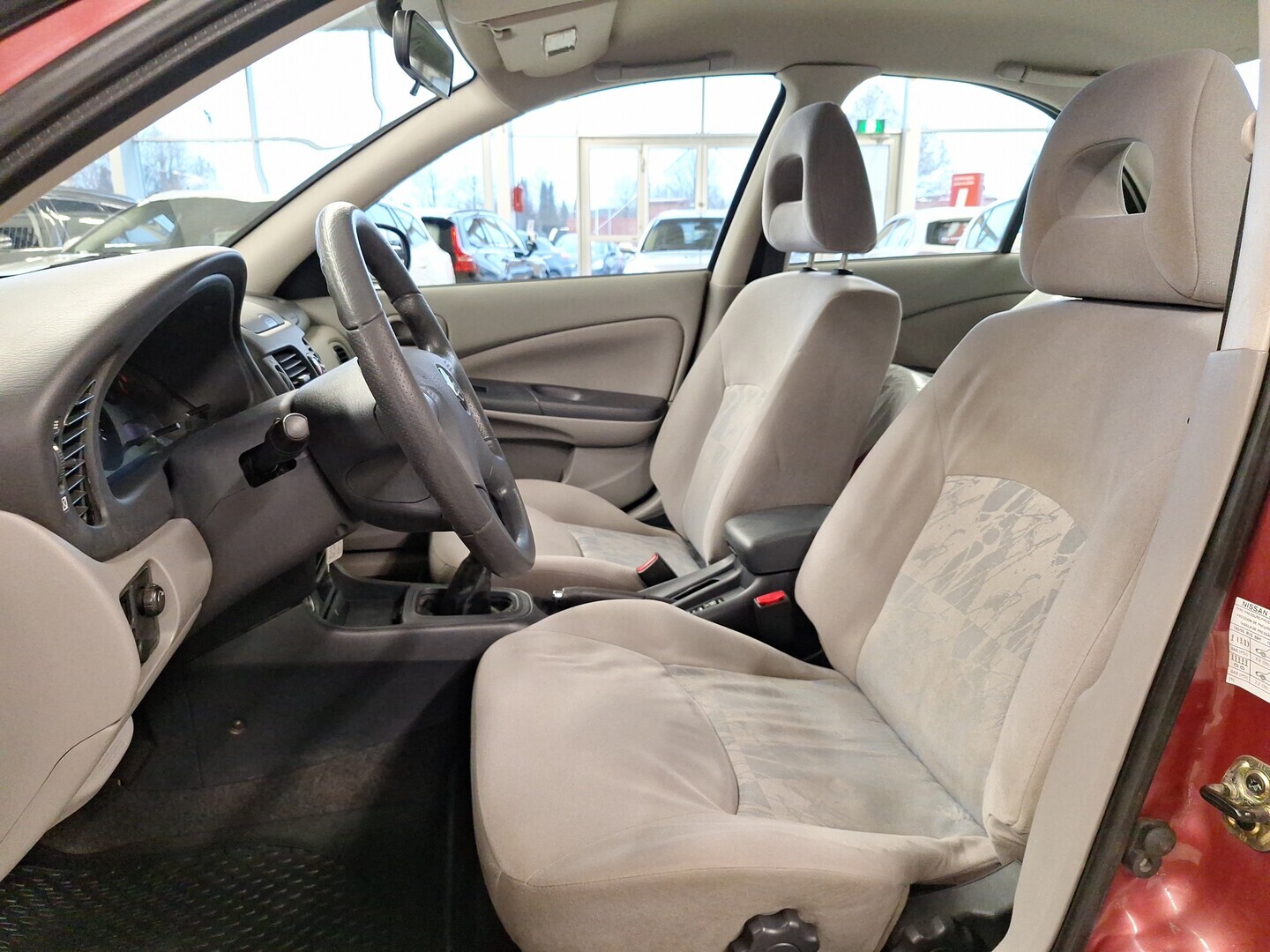 NISSAN Almera 2001