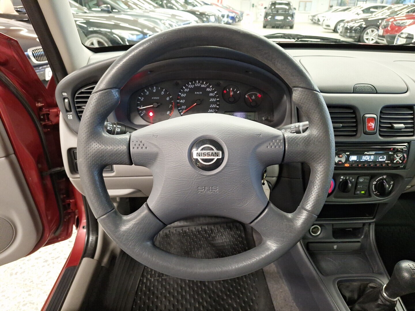 NISSAN Almera 2001
