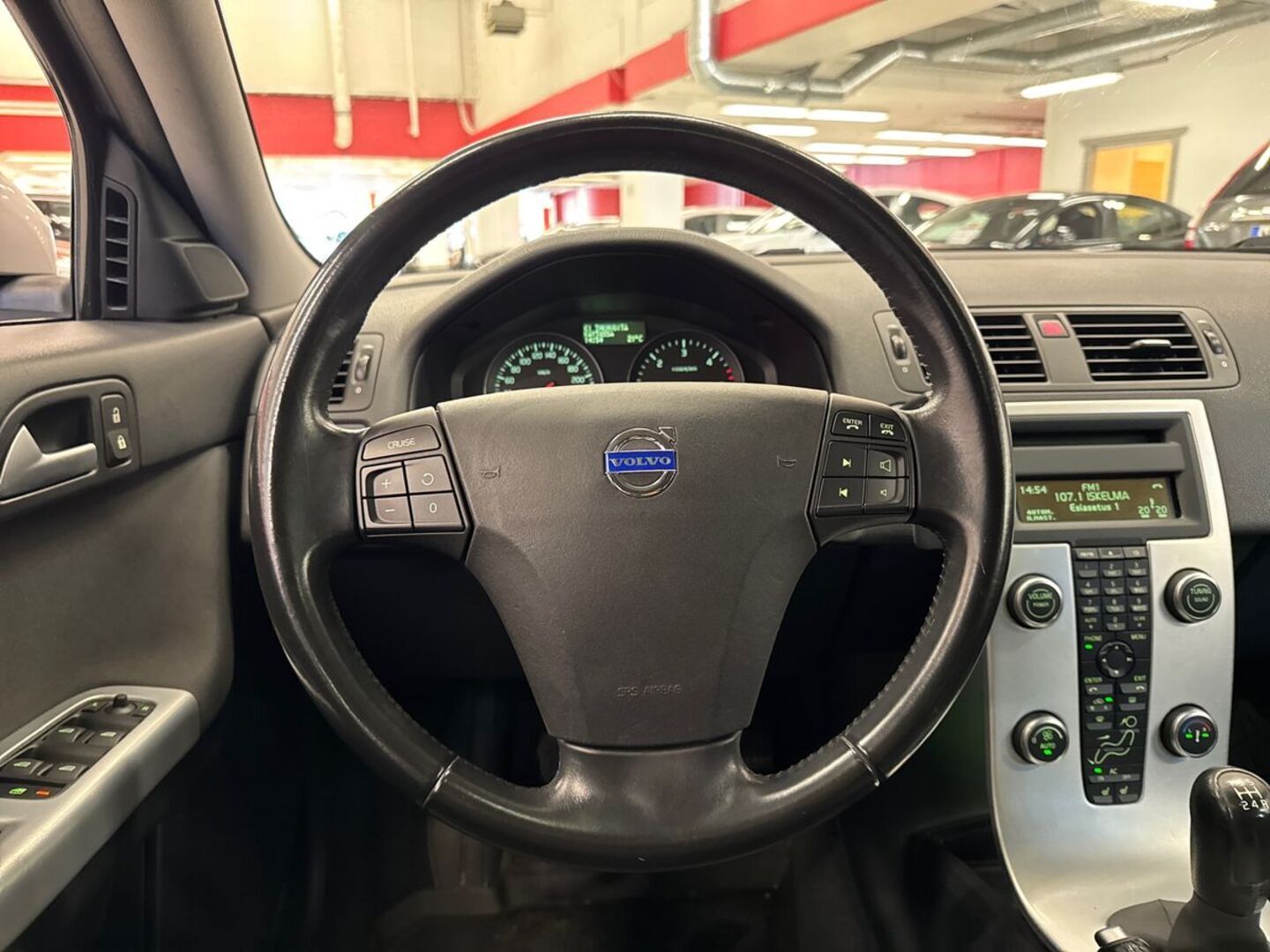 VOLVO V50 2010