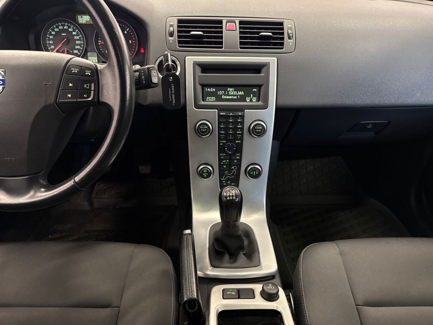 VOLVO V50 2010