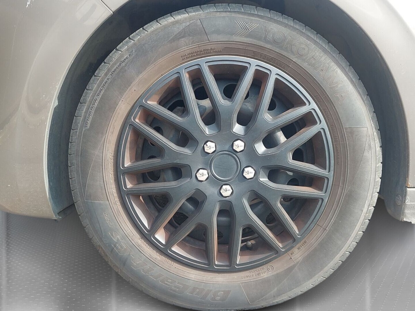 PEUGEOT 208 2013