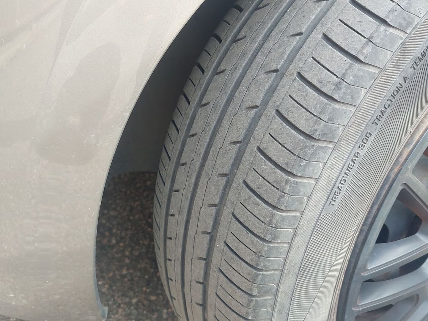 PEUGEOT 208 2013