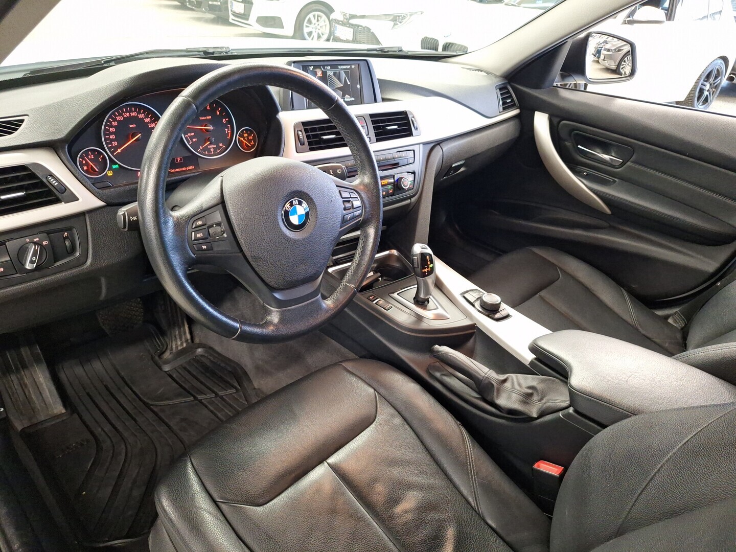 BMW 320 2015