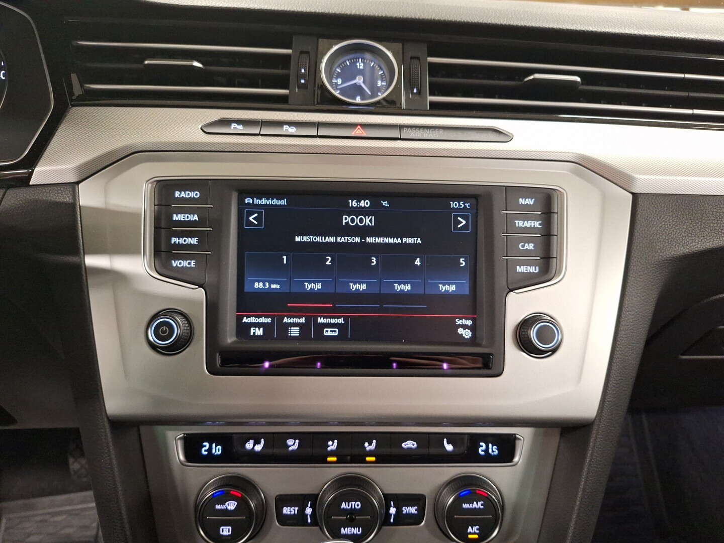 VOLKSWAGEN Passat 2016