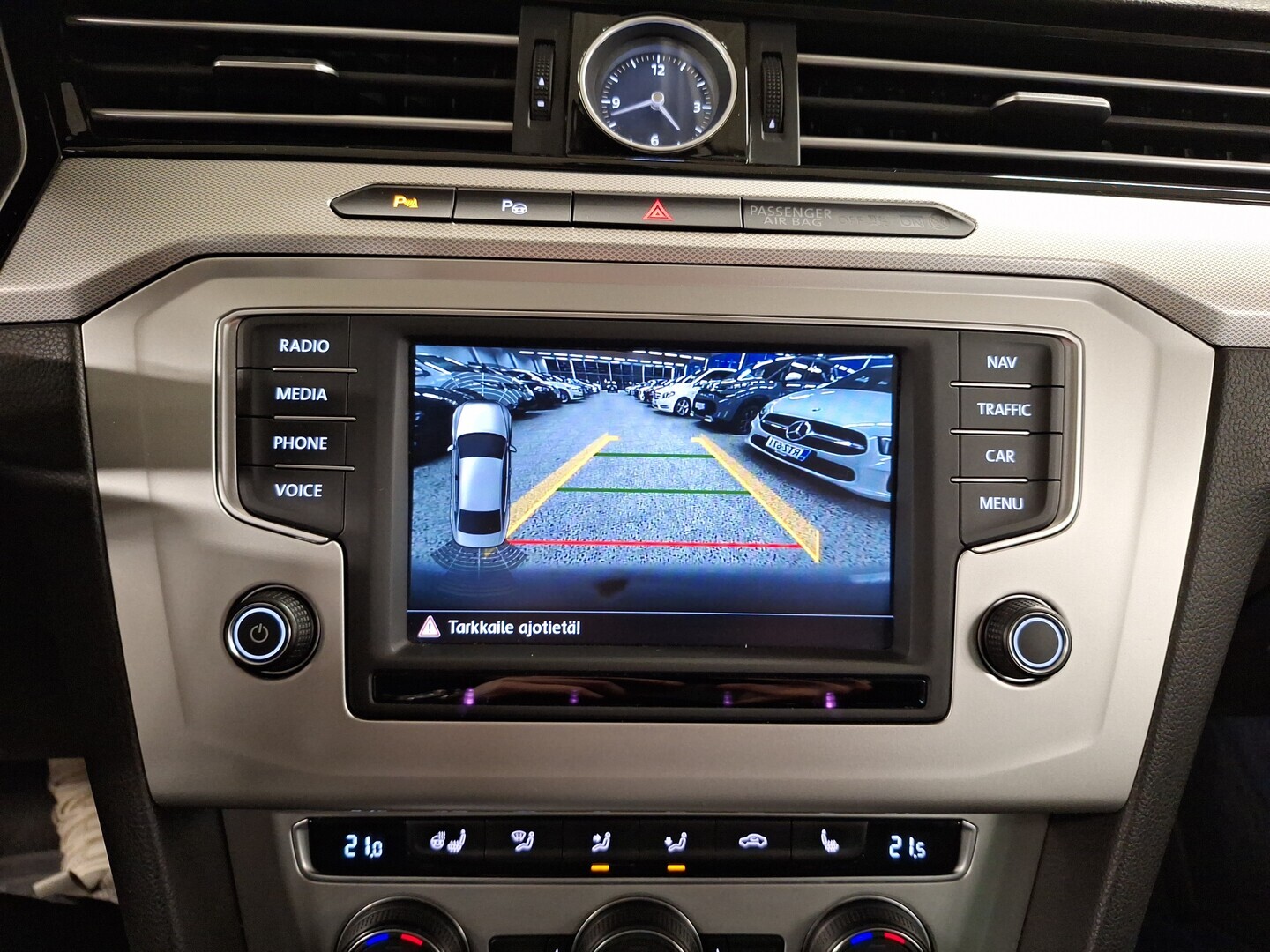 VOLKSWAGEN Passat 2016