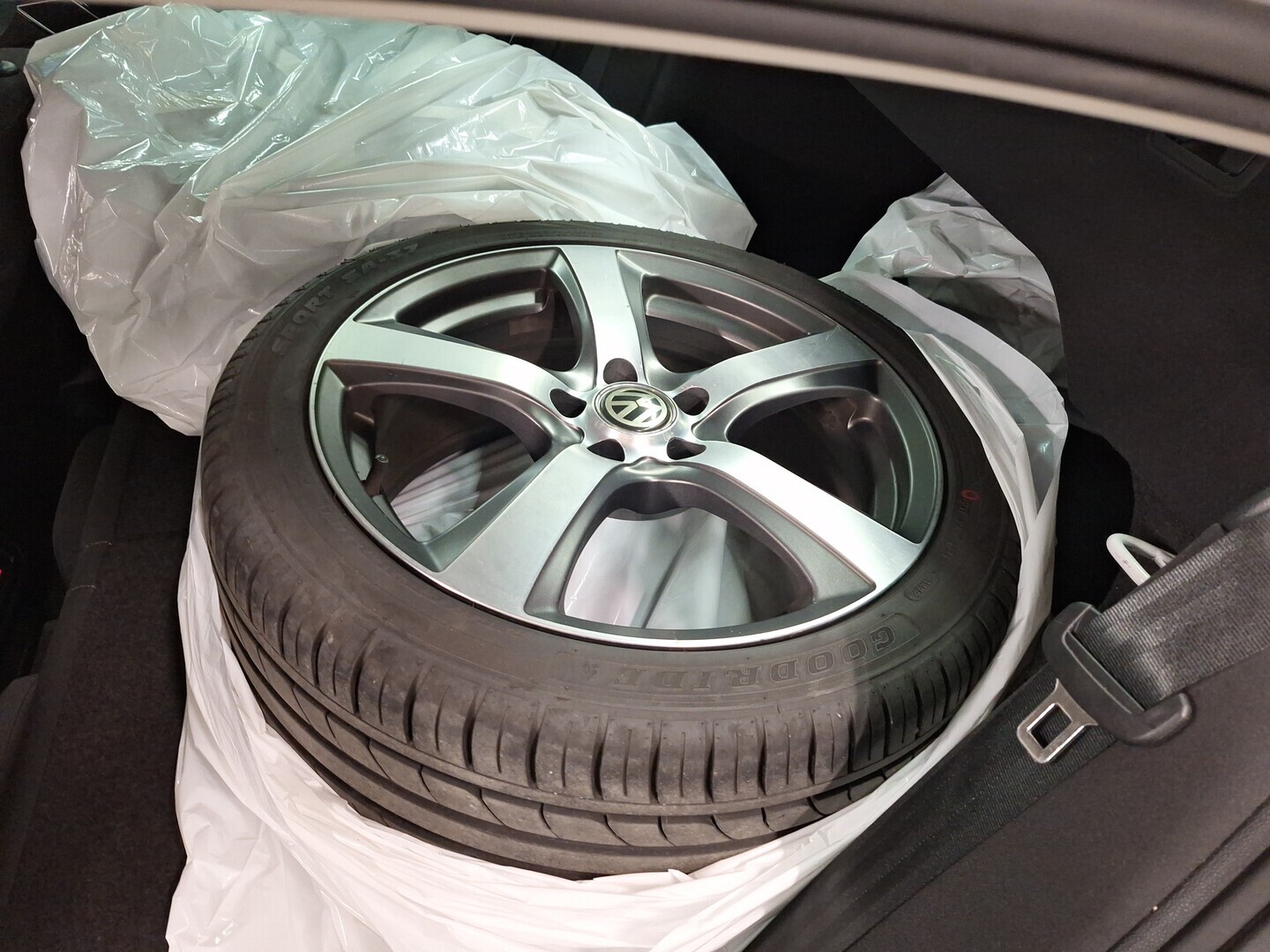 VOLKSWAGEN Passat 2016