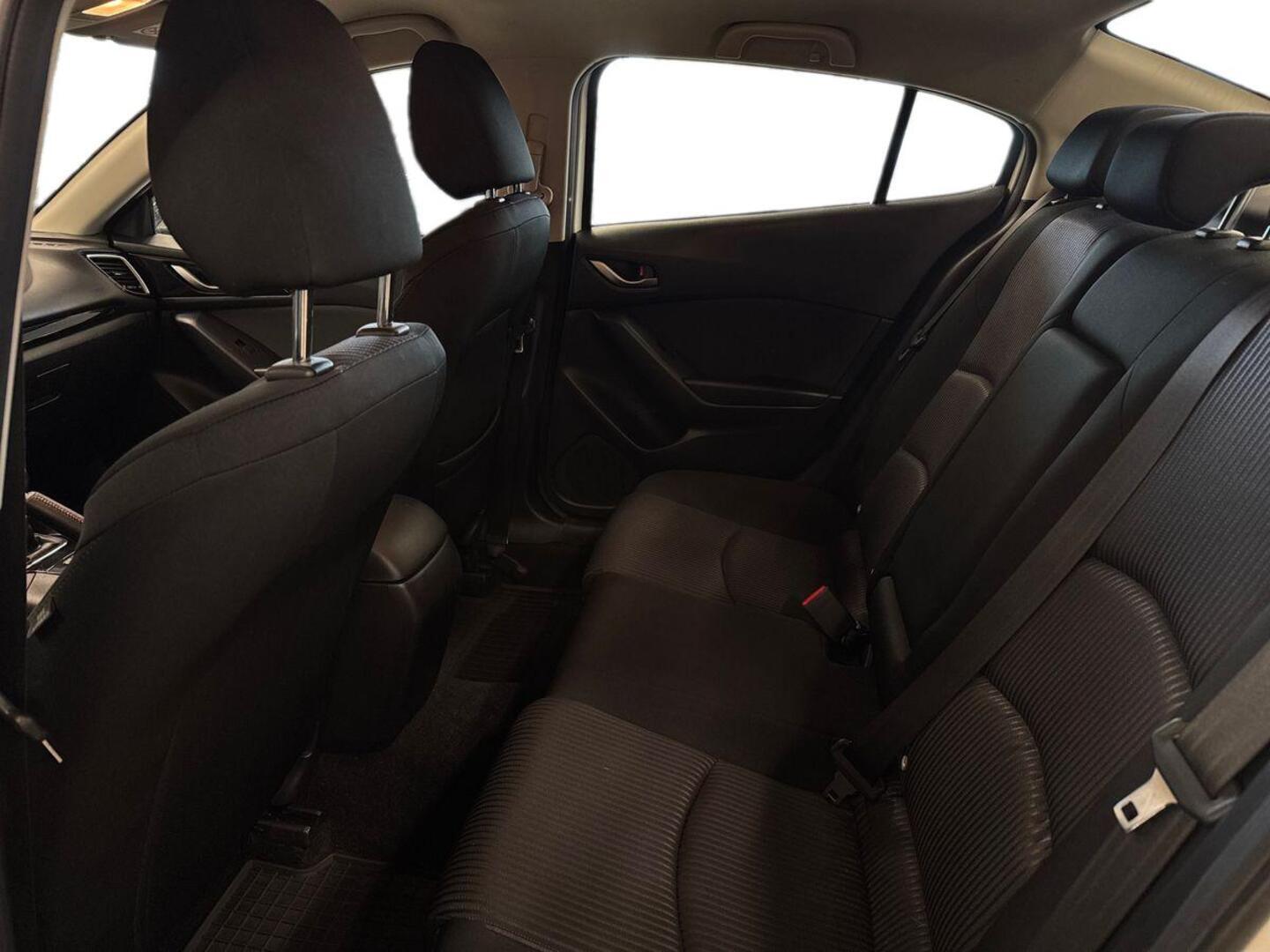 MAZDA Mazda3 10