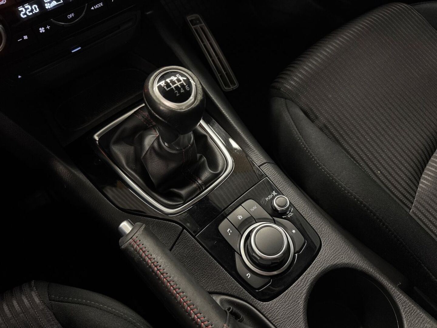 MAZDA Mazda3 22