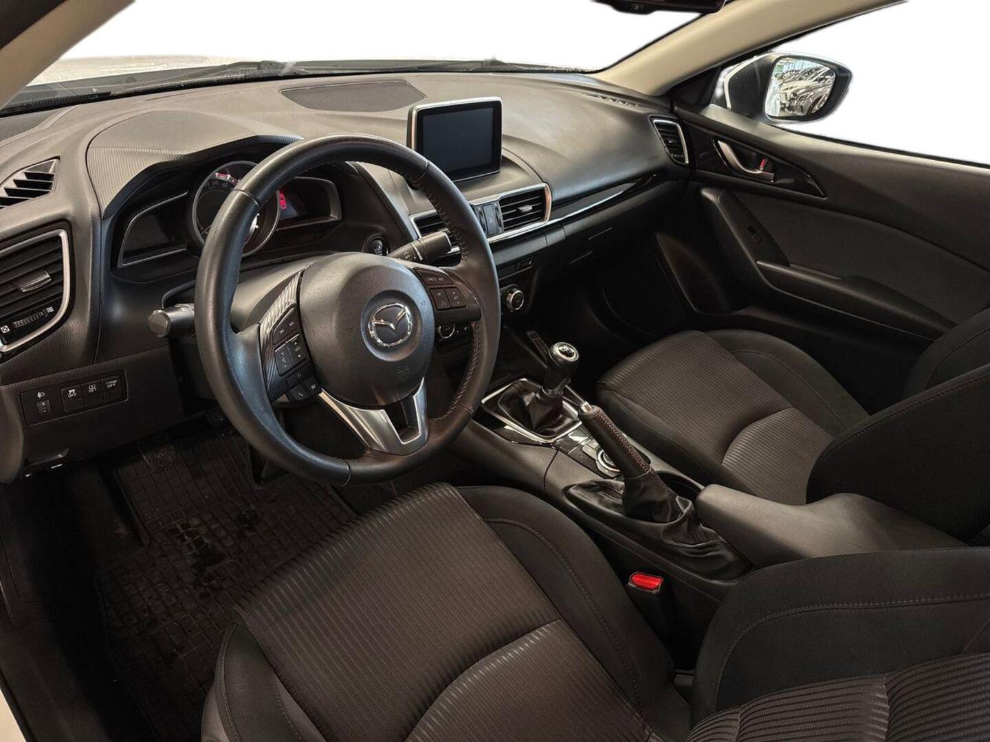 MAZDA Mazda3 7