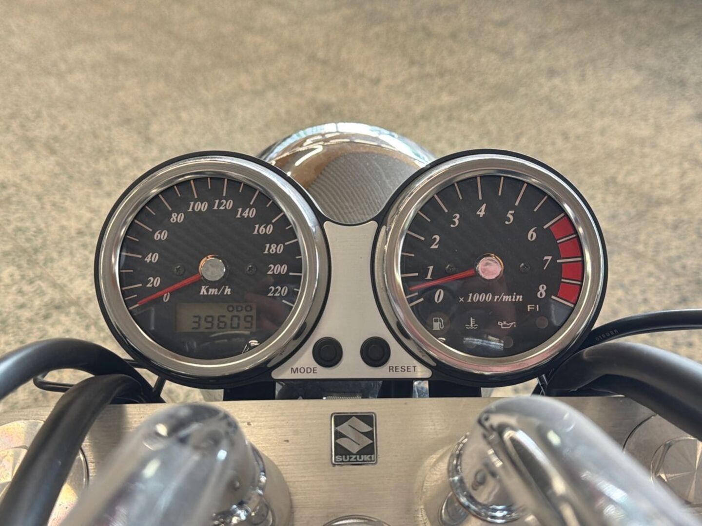 SUZUKI VZ 2004