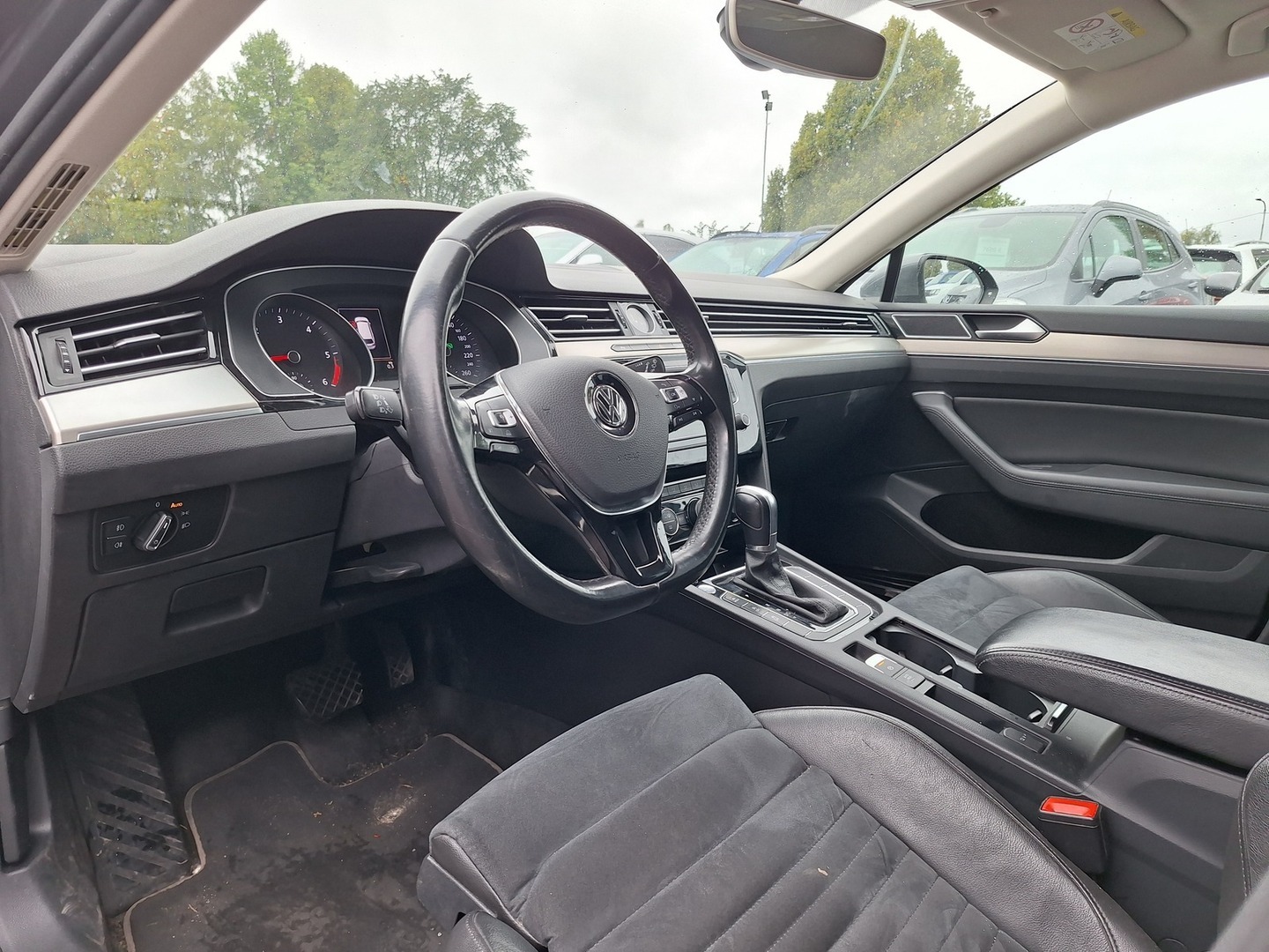 VOLKSWAGEN Passat 2016