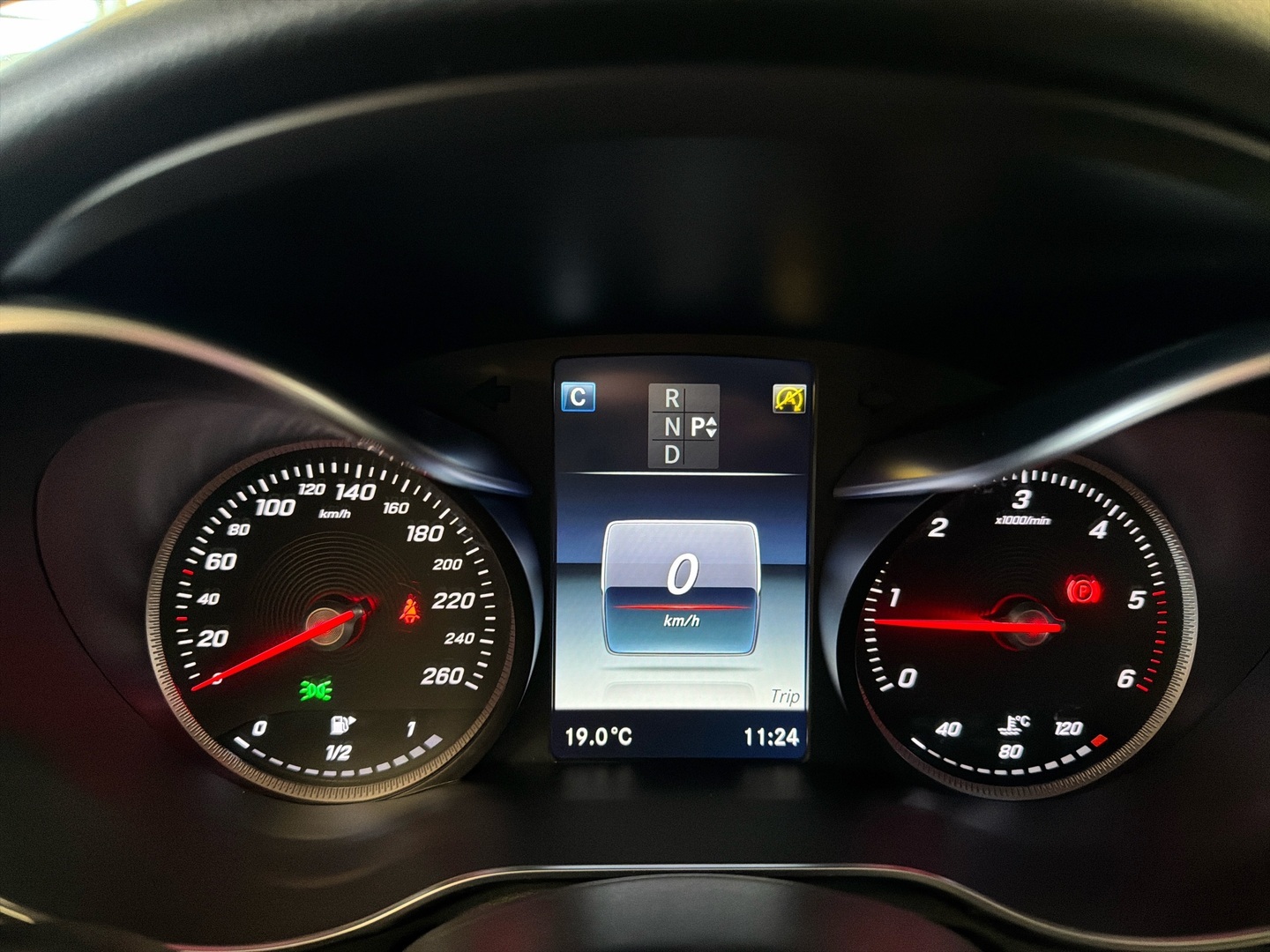 MERCEDES-BENZ C 2016