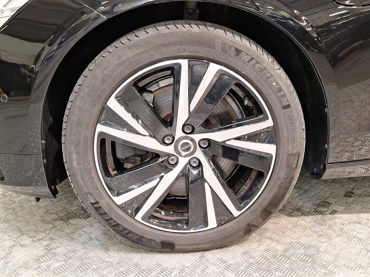VOLVO V90 2021