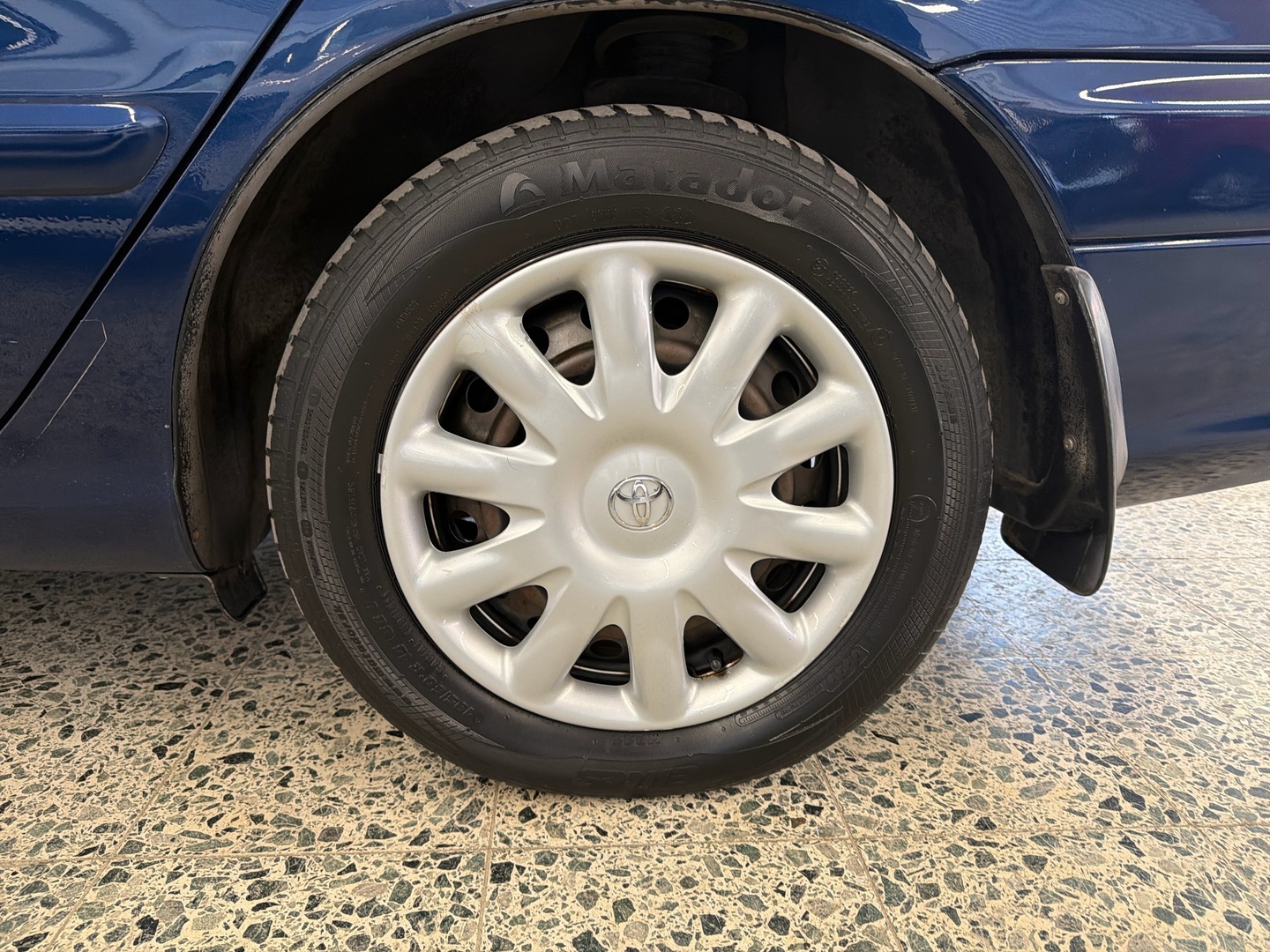 TOYOTA Avensis 2003