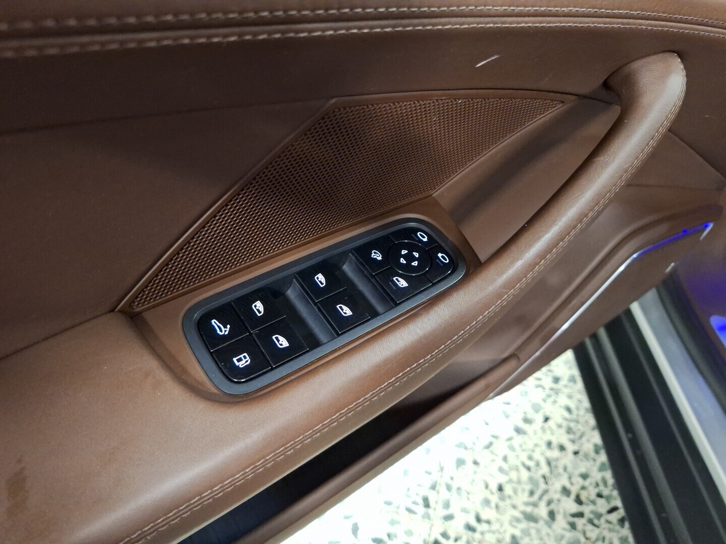 PORSCHE Panamera 2018