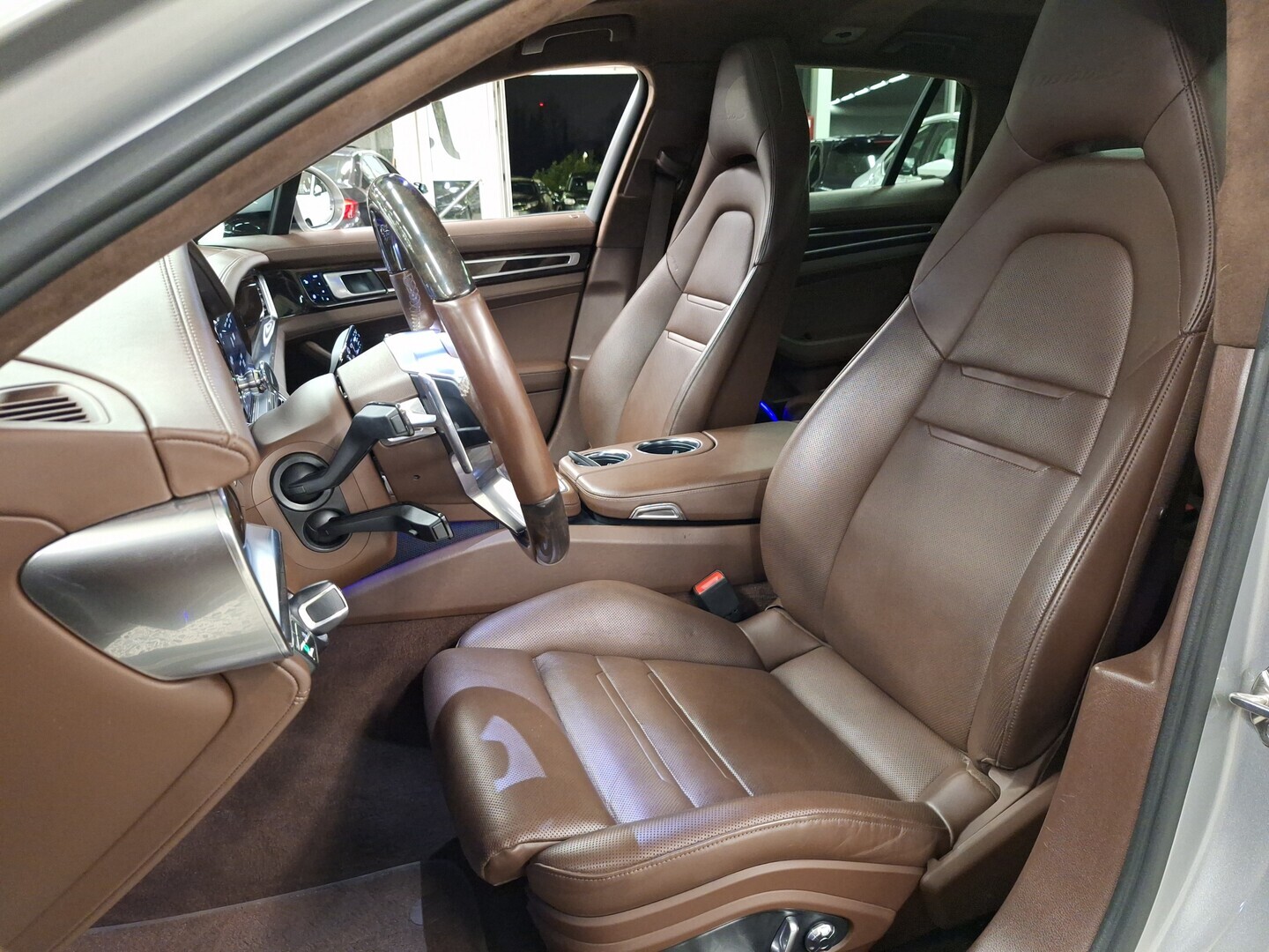 PORSCHE Panamera 2018