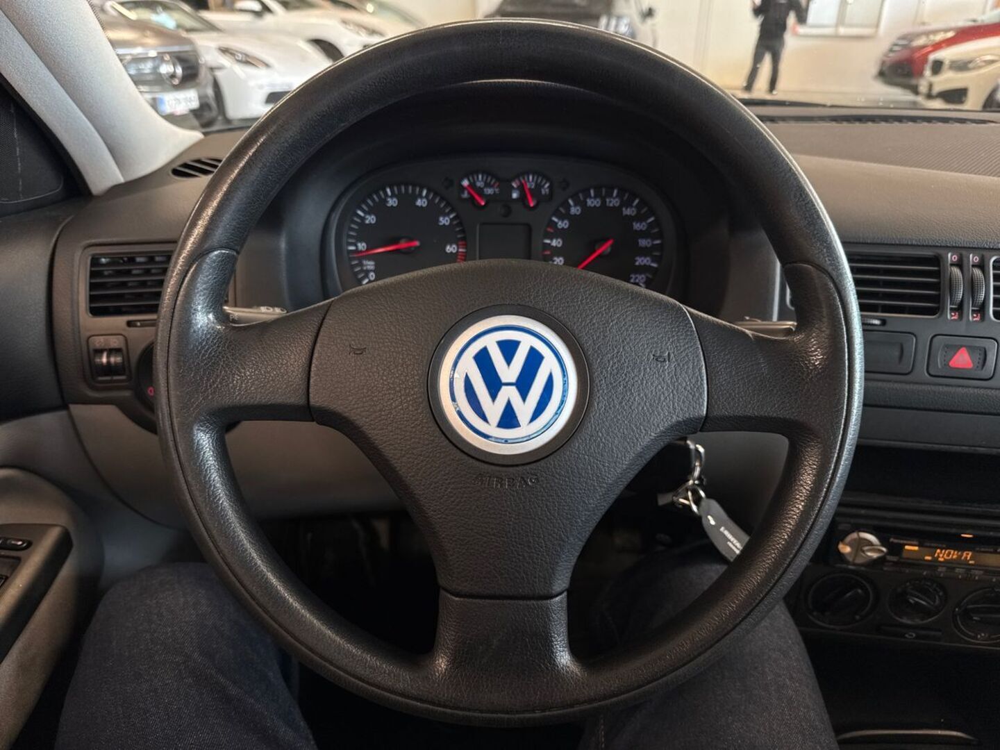 VOLKSWAGEN Bora 2002