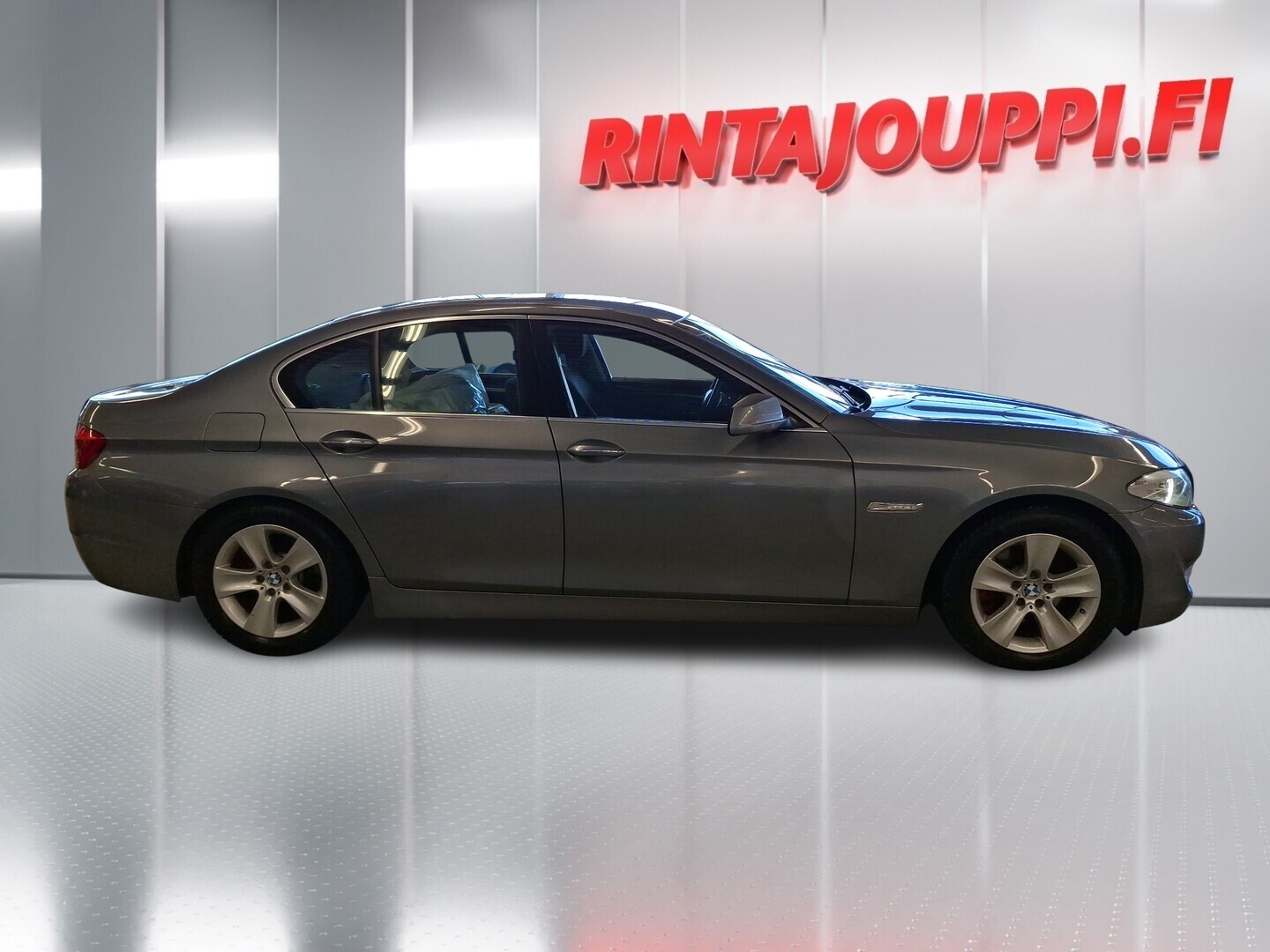 BMW 520 2011