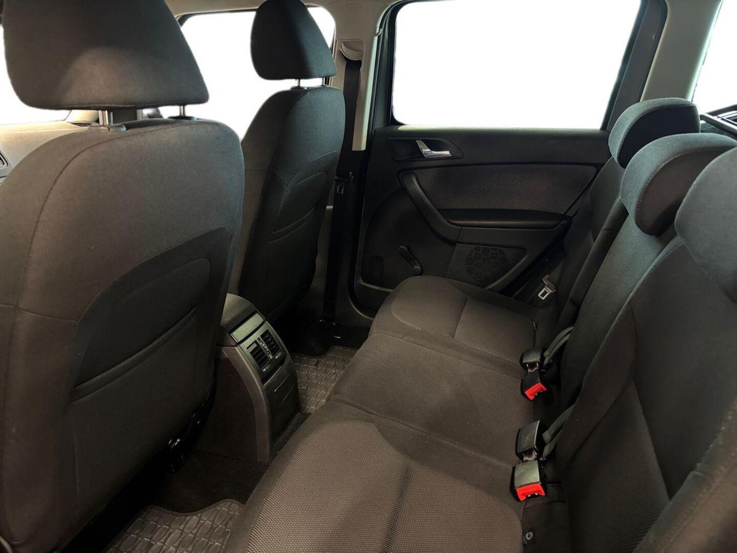 SKODA Yeti 2011