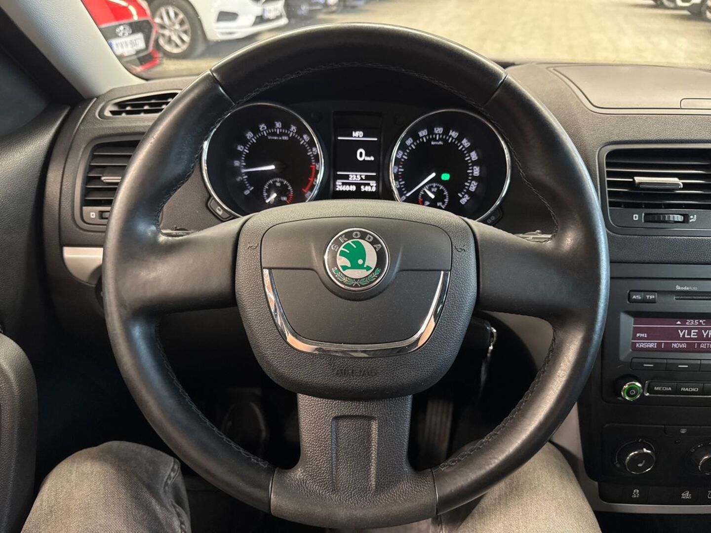 SKODA Yeti 2011
