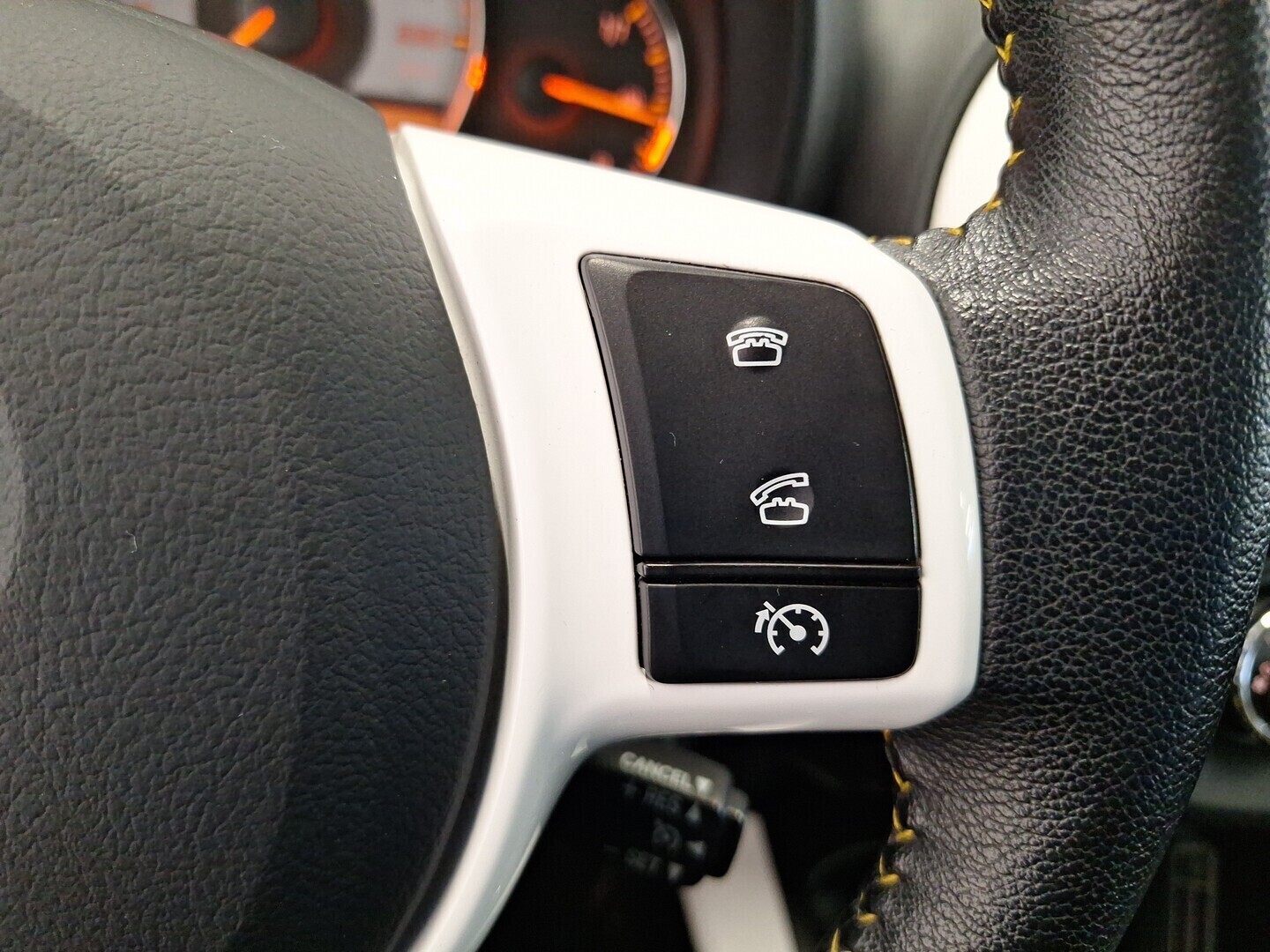 TOYOTA Yaris 2014