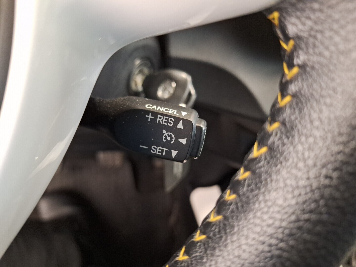TOYOTA Yaris 2014