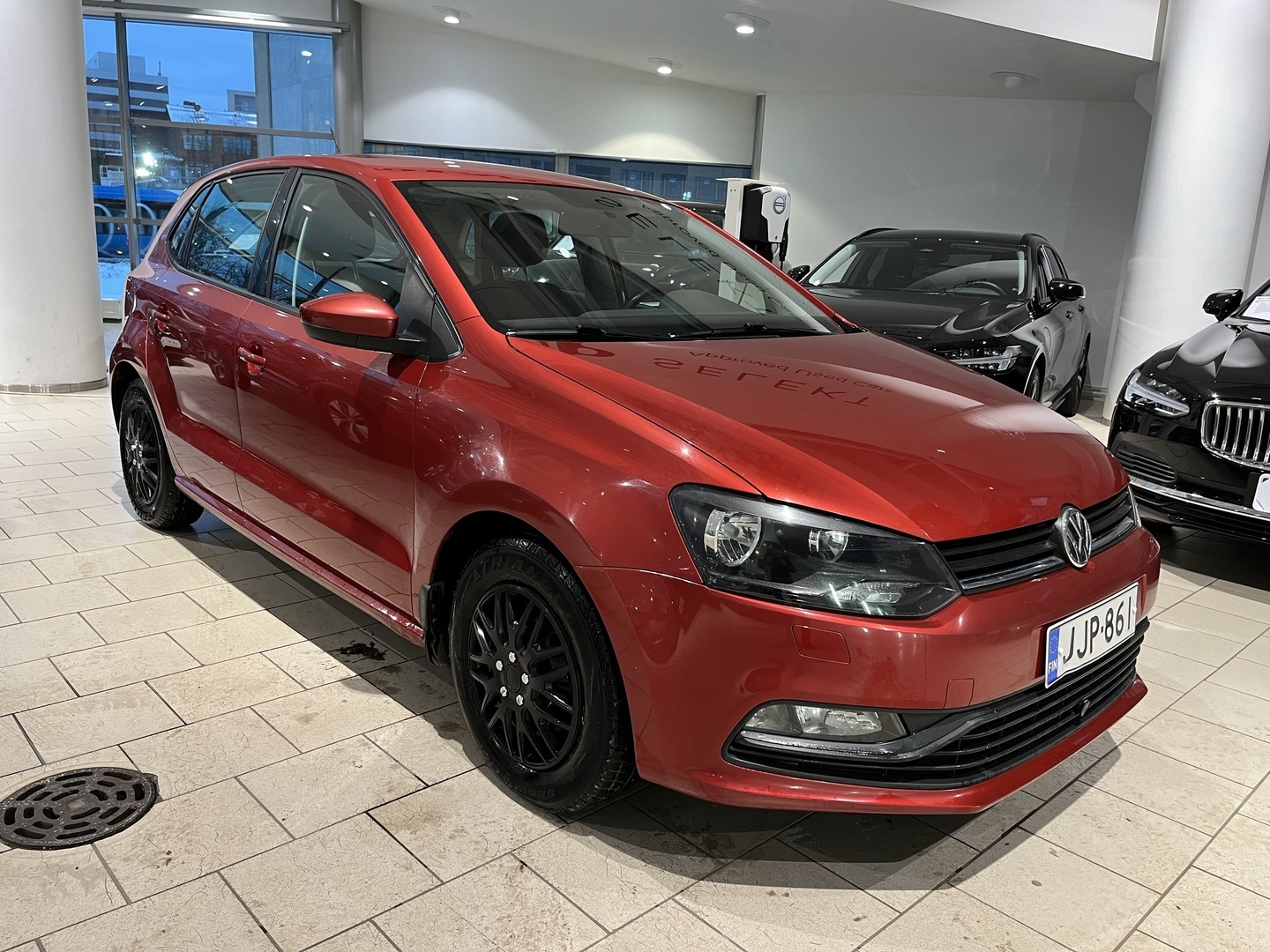 VOLKSWAGEN Polo 2015
