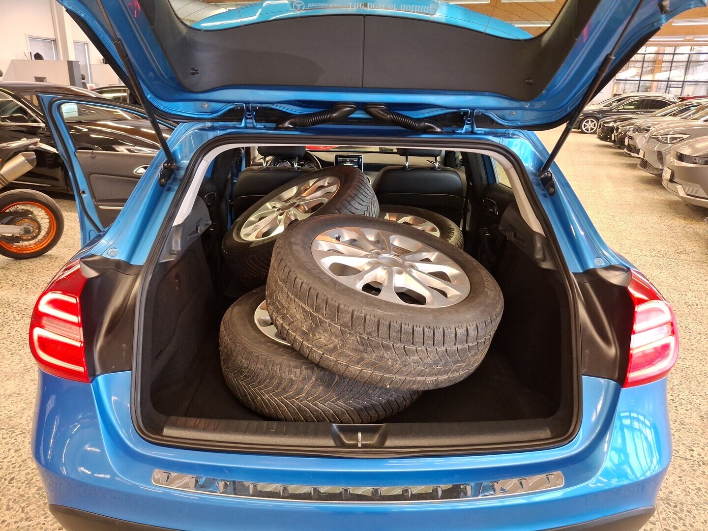 MERCEDES-BENZ GLA 2015