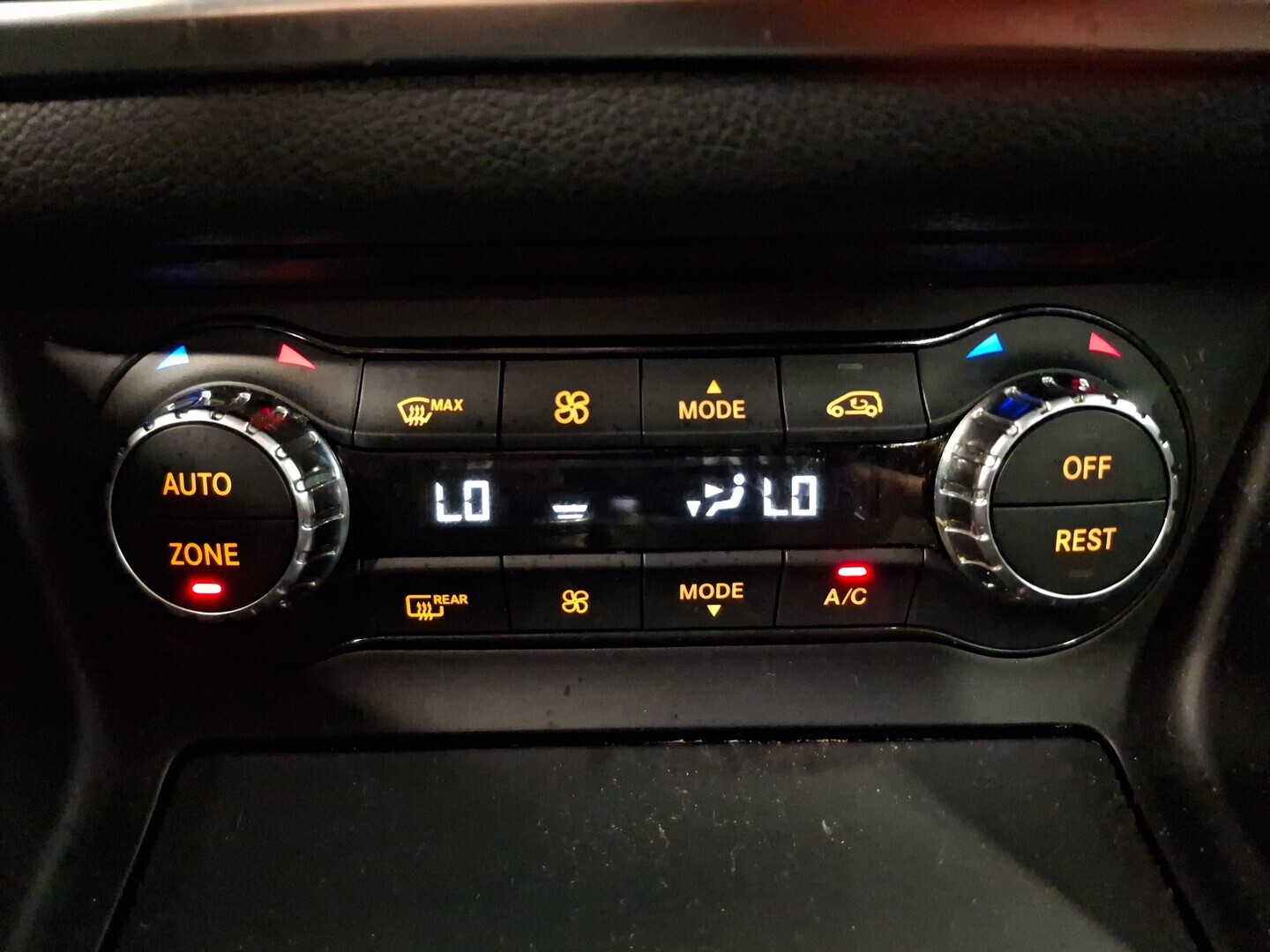 MERCEDES-BENZ GLA 2015