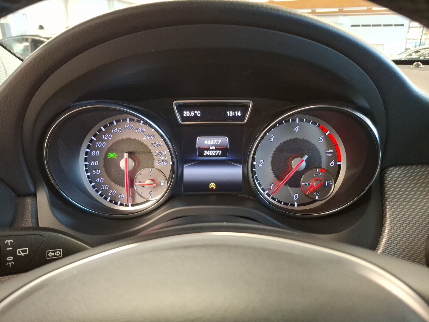 MERCEDES-BENZ GLA 2015