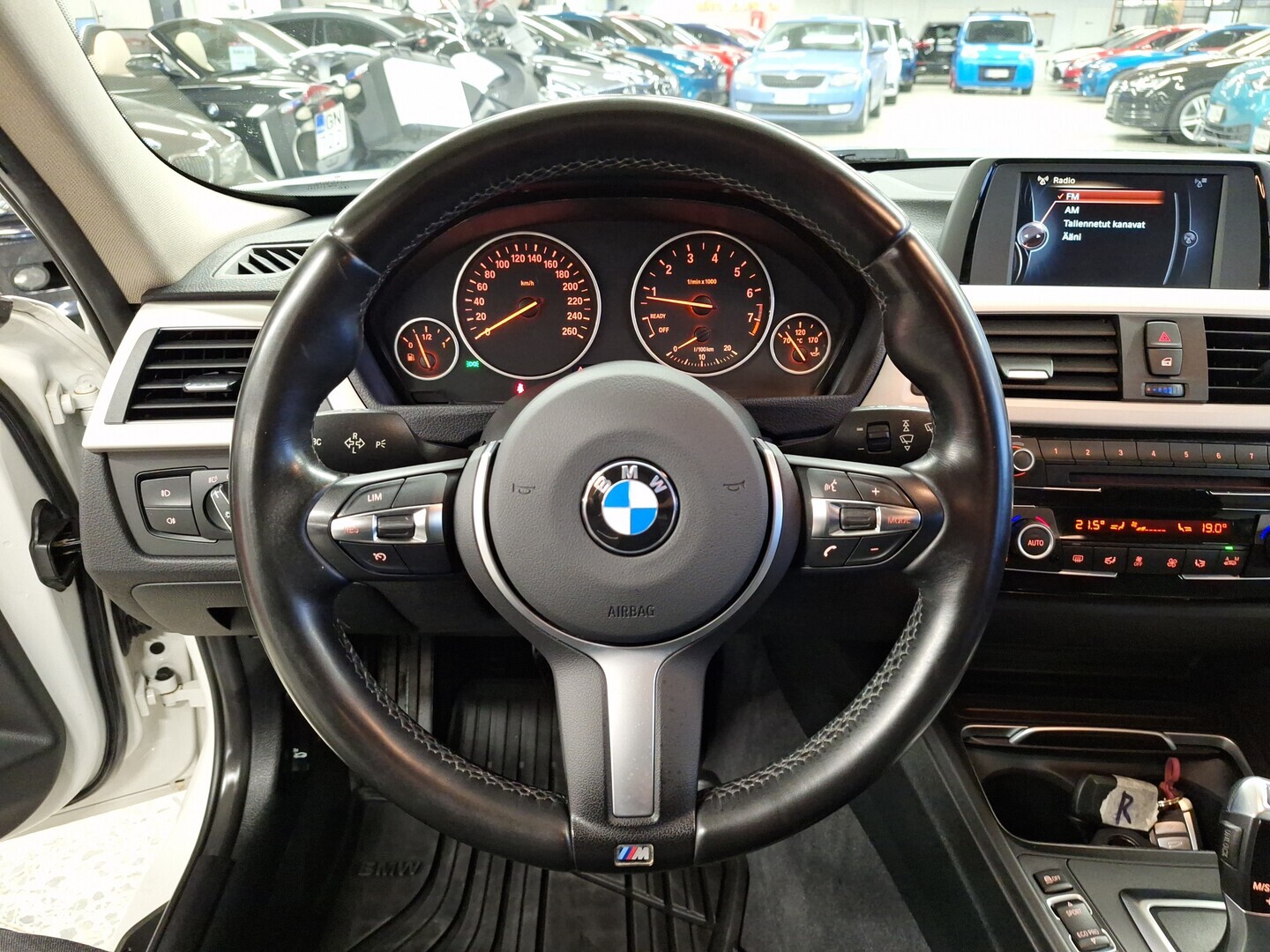 BMW 320 2016
