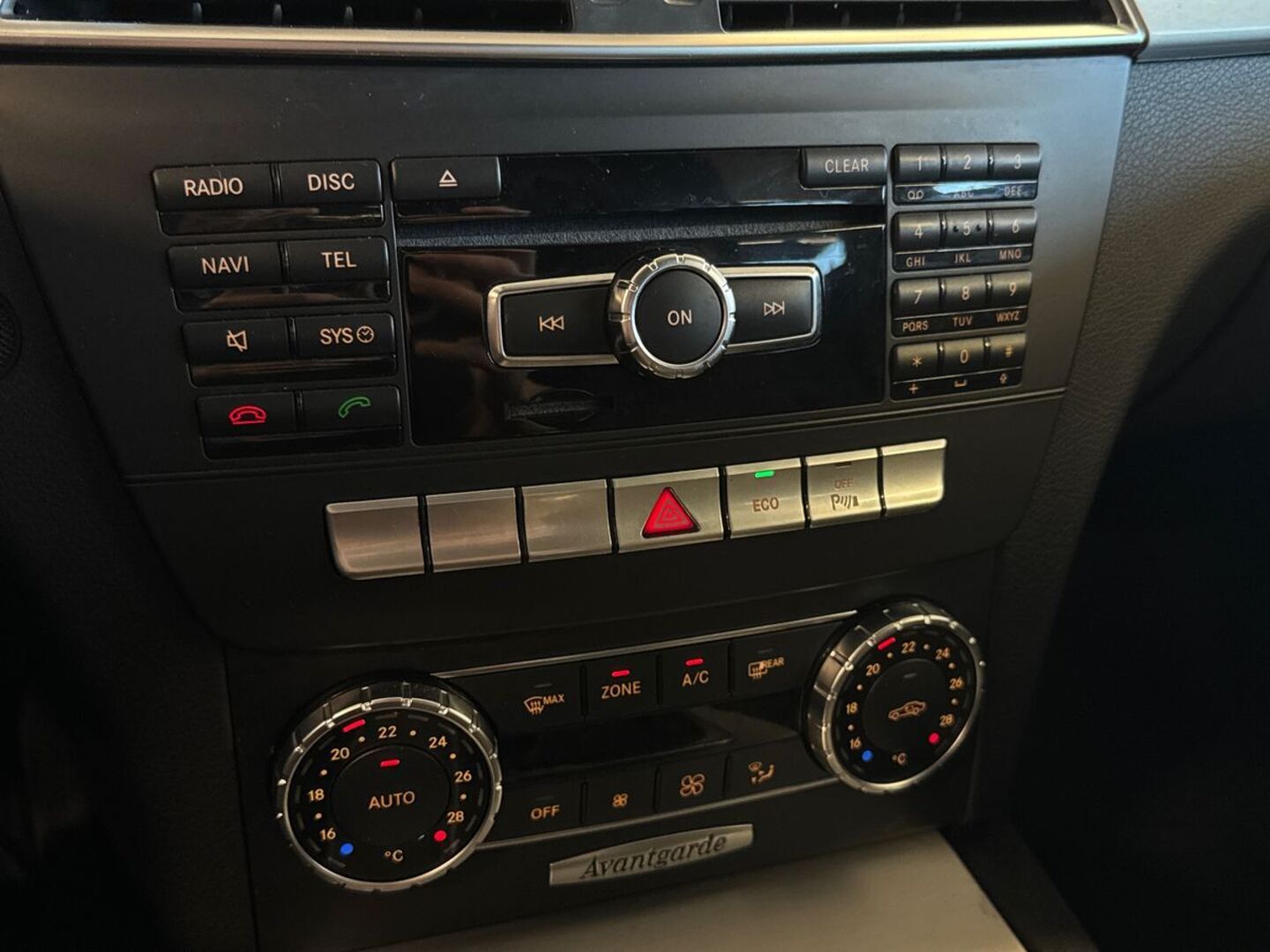 MERCEDES-BENZ C 22