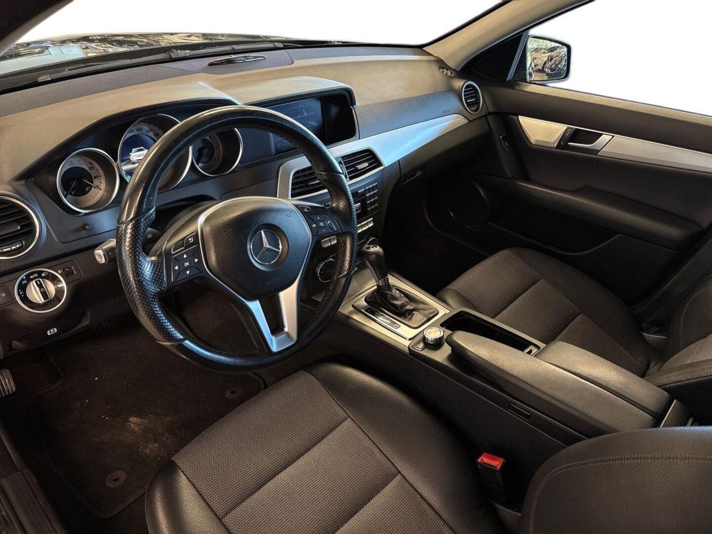 MERCEDES-BENZ C 7