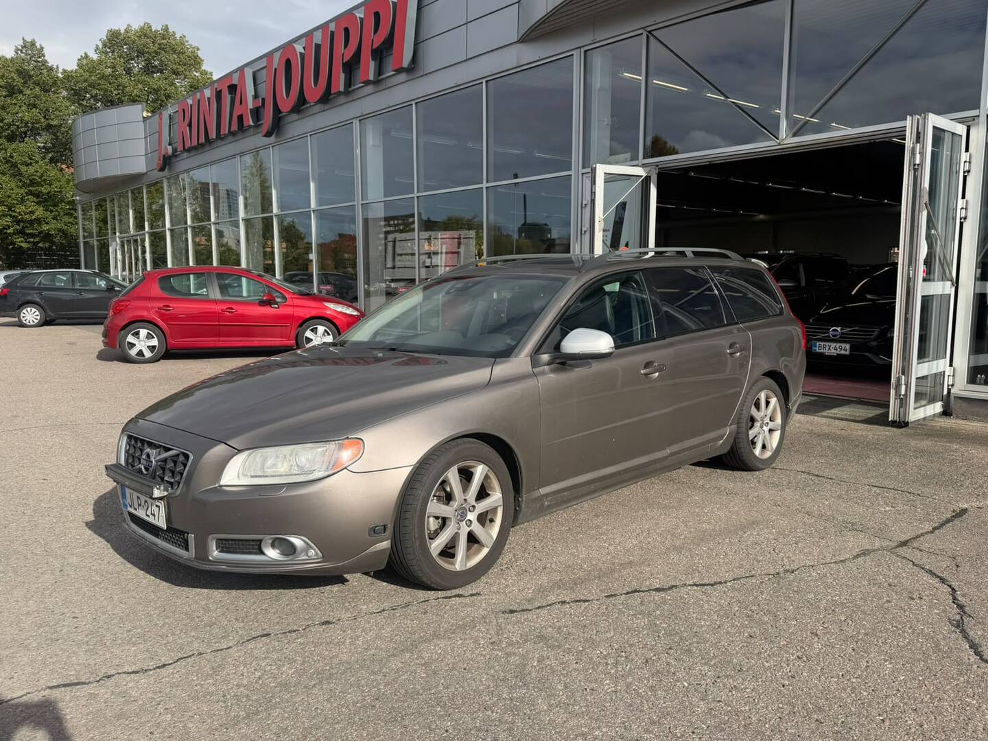 VOLVO V70 2012