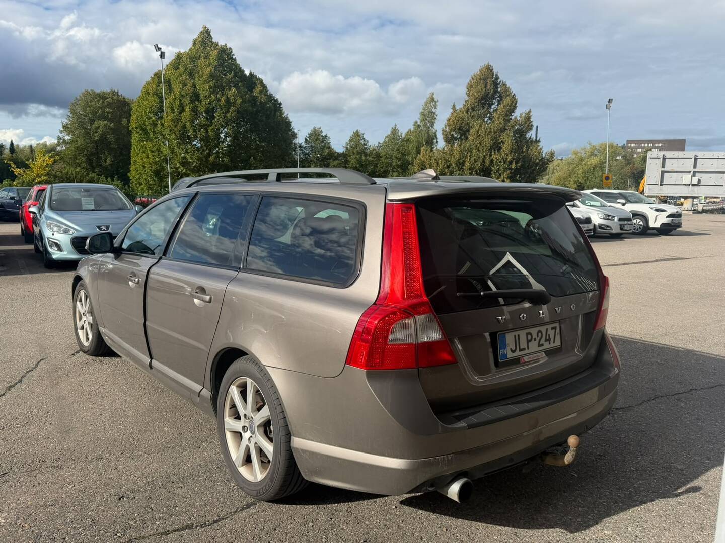 VOLVO V70 2012