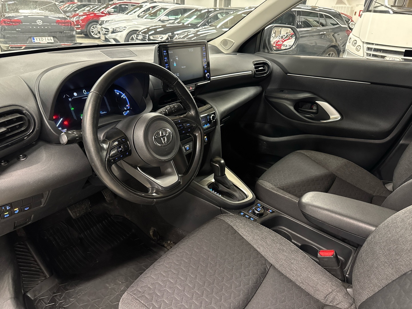 TOYOTA Yaris Cross 2024