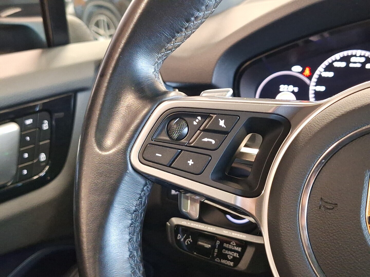 PORSCHE Cayenne 2022