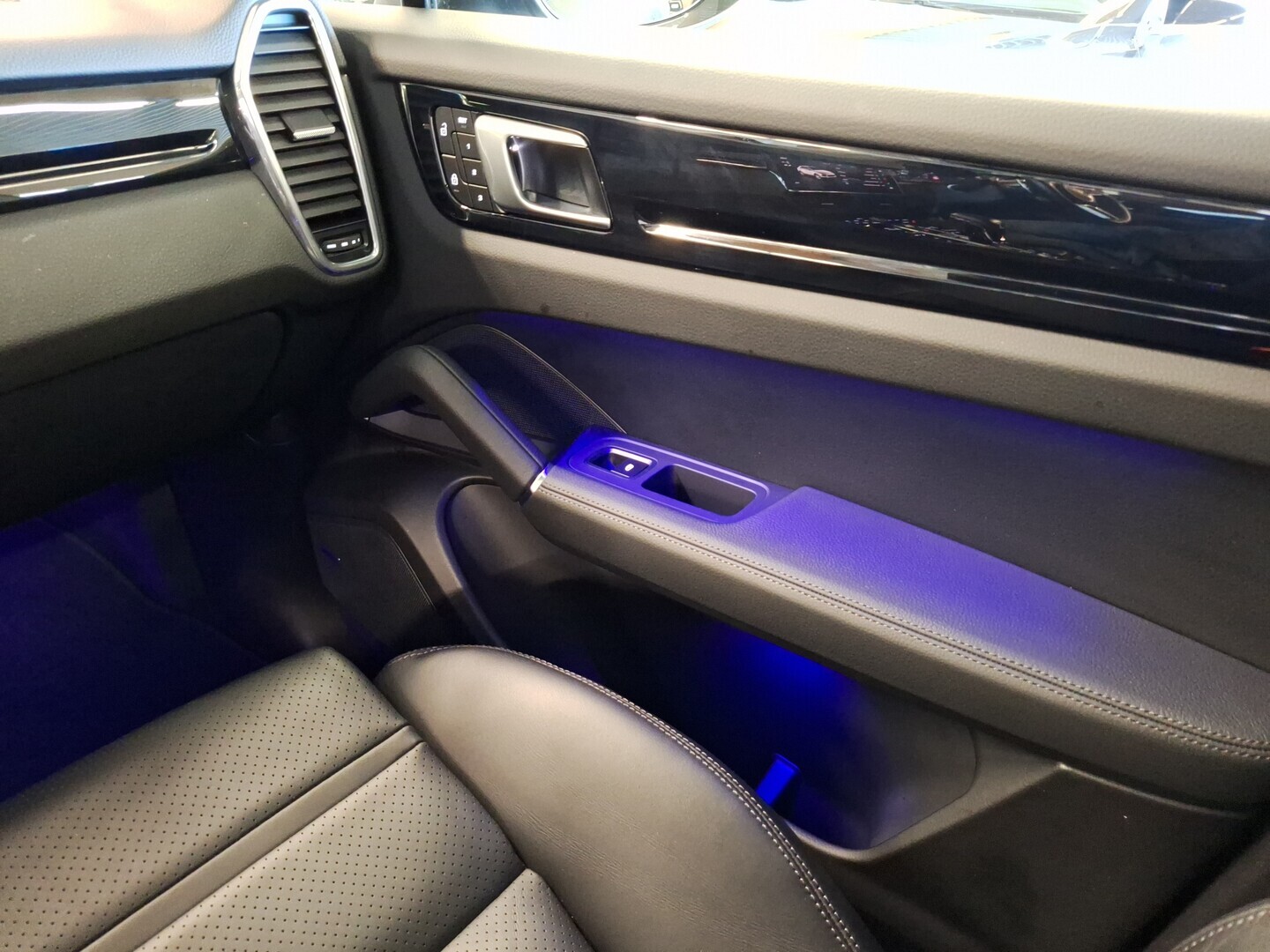 PORSCHE Cayenne 2022