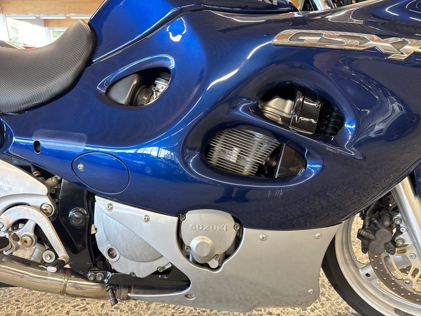 SUZUKI GSX 1999