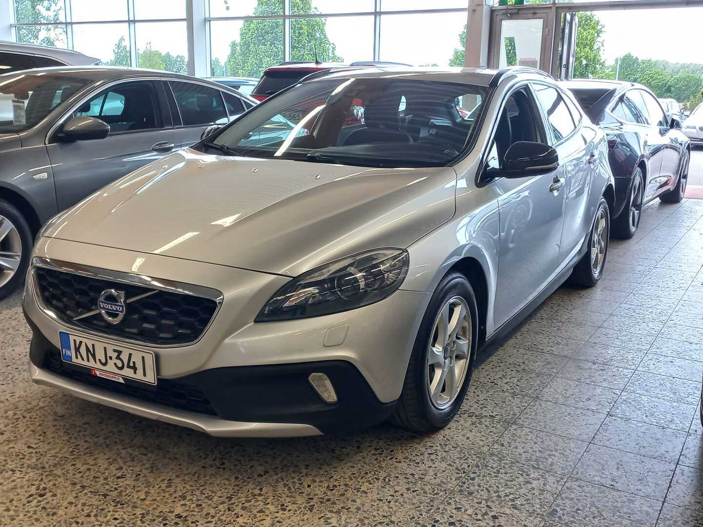 VOLVO V40 Cross Country 2016