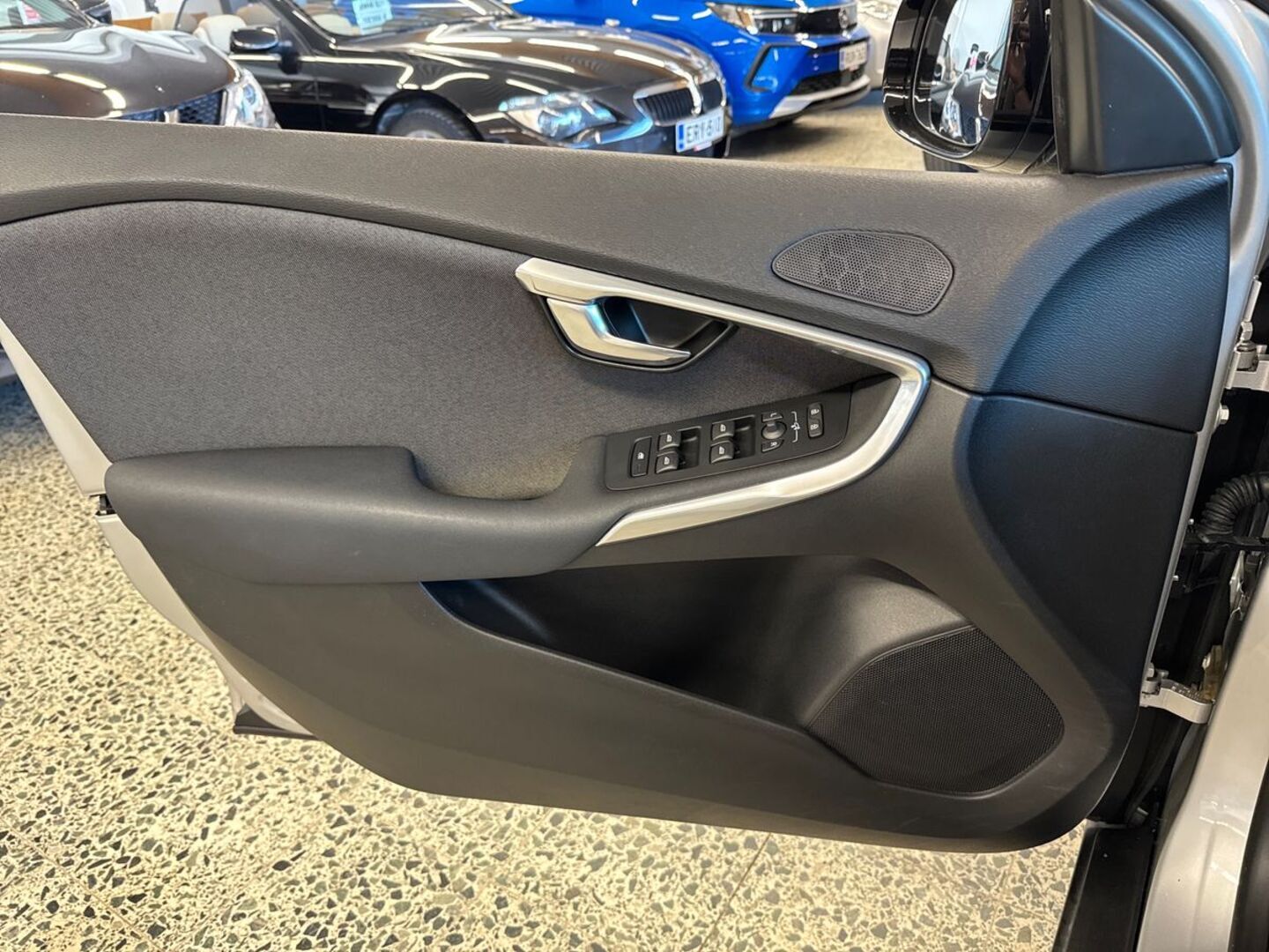 VOLVO V40 Cross Country 2016