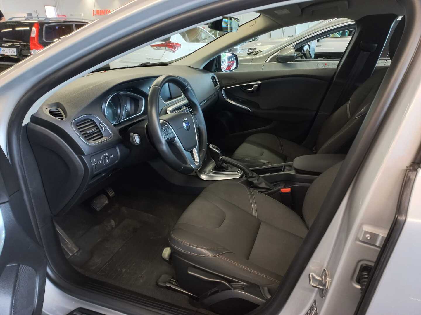 VOLVO V40 Cross Country 2016